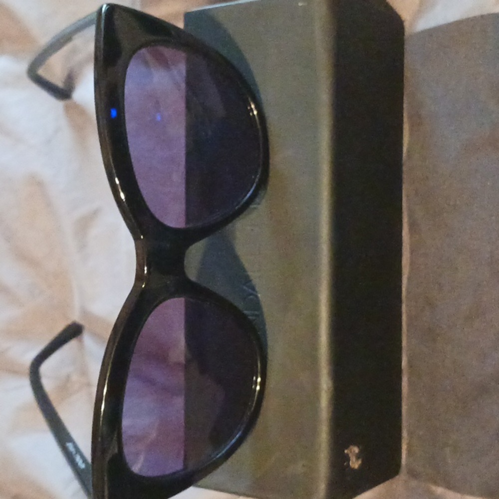 KENDALL + KYLIE CATEYES SUNGLASSES EYEWEAR